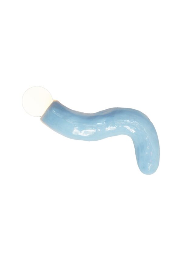 applique céramique Floaters bras bleu ciel et globe blanc sur fond blanc