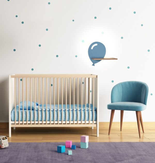 applique murale ballon enfant ballon bleu dans une chambre de bébé