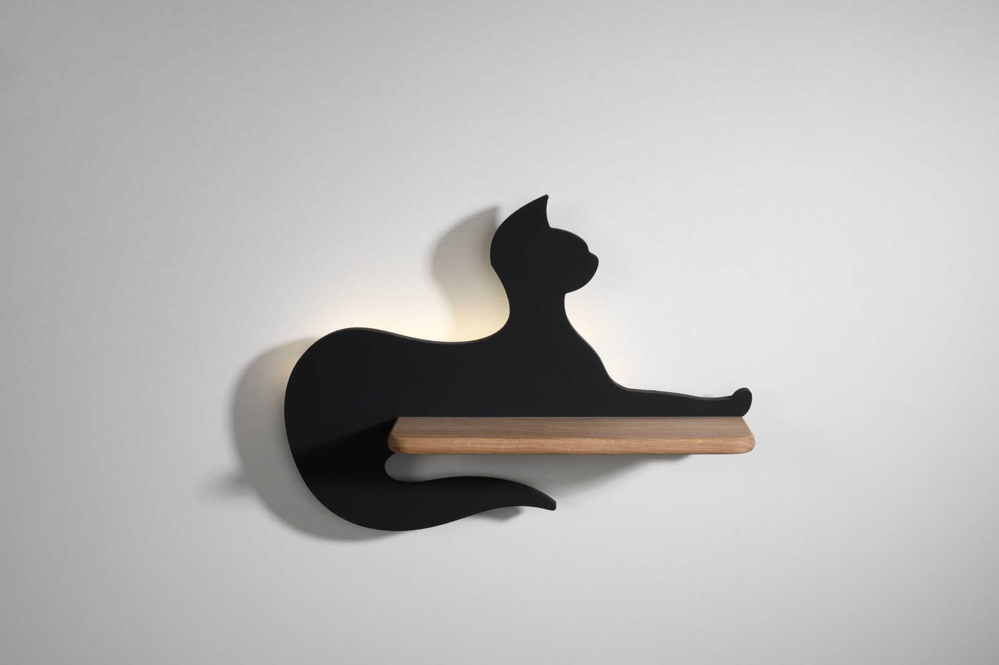 Applique murale chat enfant en bois avec tablette, LED applique murale chat enfant chat allongé noir avec halo lumineux