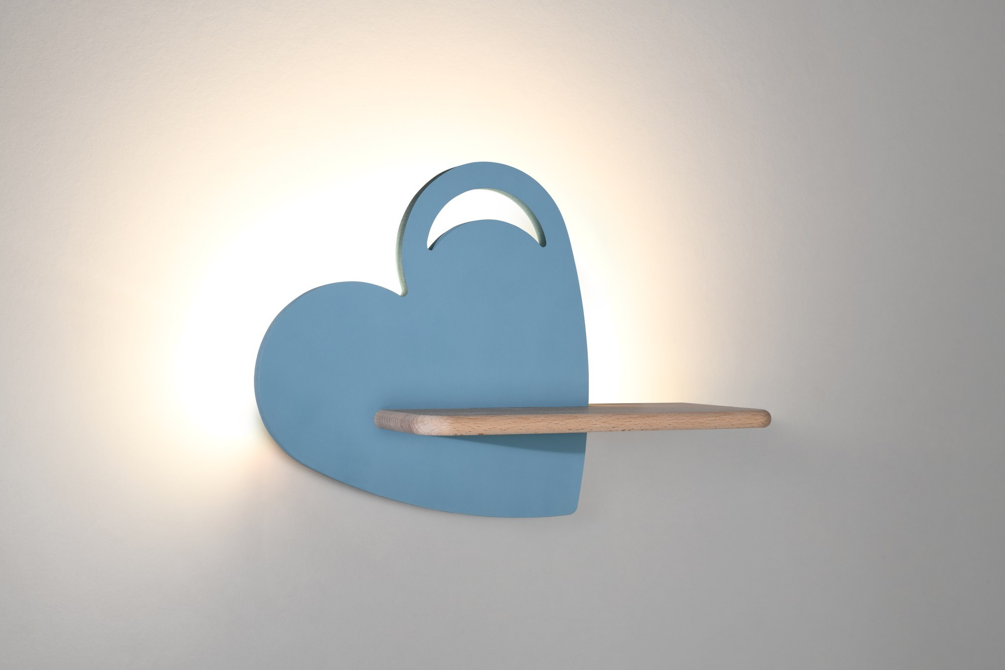 Applique murale cœur en bois pour chambre d'enfant, lumière LED applique murale cœur enfant bleu avec anse ajourée éclairé