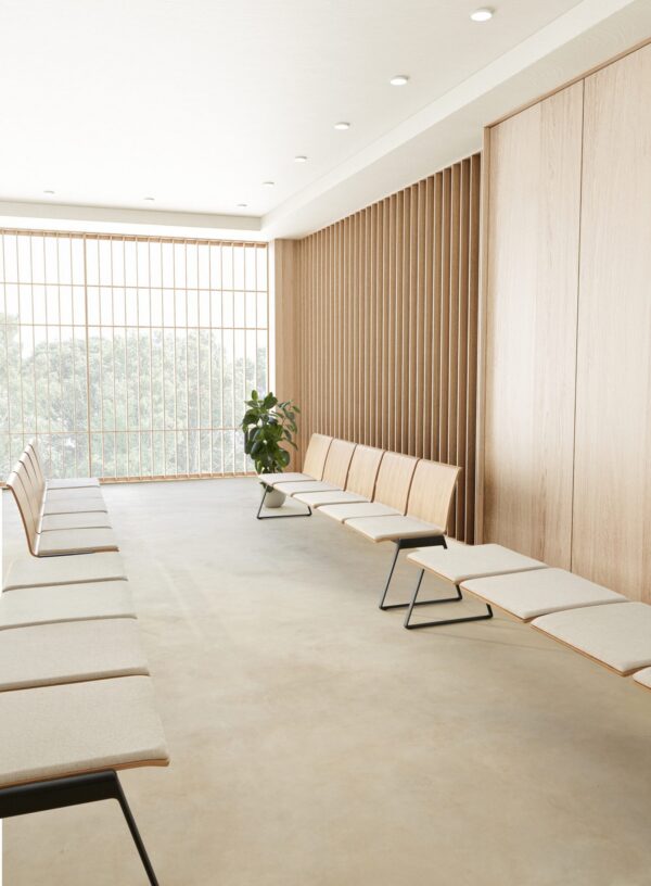 banquette lounge aluminium Inclass Lin Wood, longue banquette dans une salle d attente