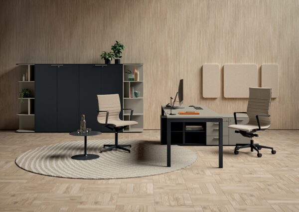 bureau Gate Bralco noir avec caisson et rangements dans un bureau lumineux