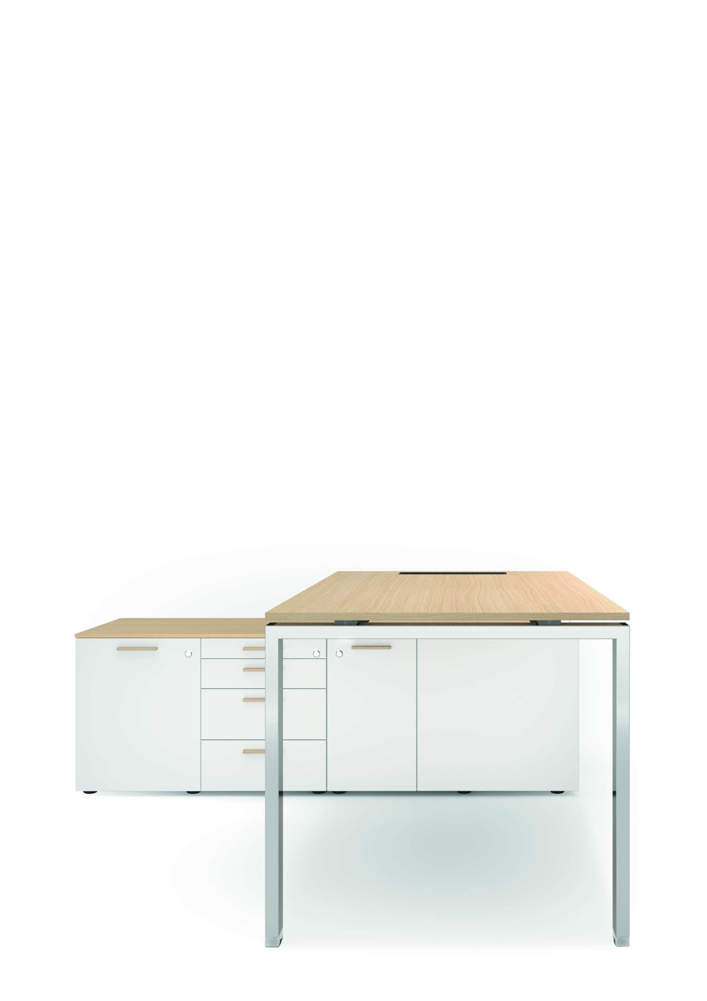 Bureau opérationnel Glider par Bralco, pieds droits, 140 à 200 cm bureau opérationnel Glider Bralco, vue arrière avec retour et meuble de service, fond blanc
