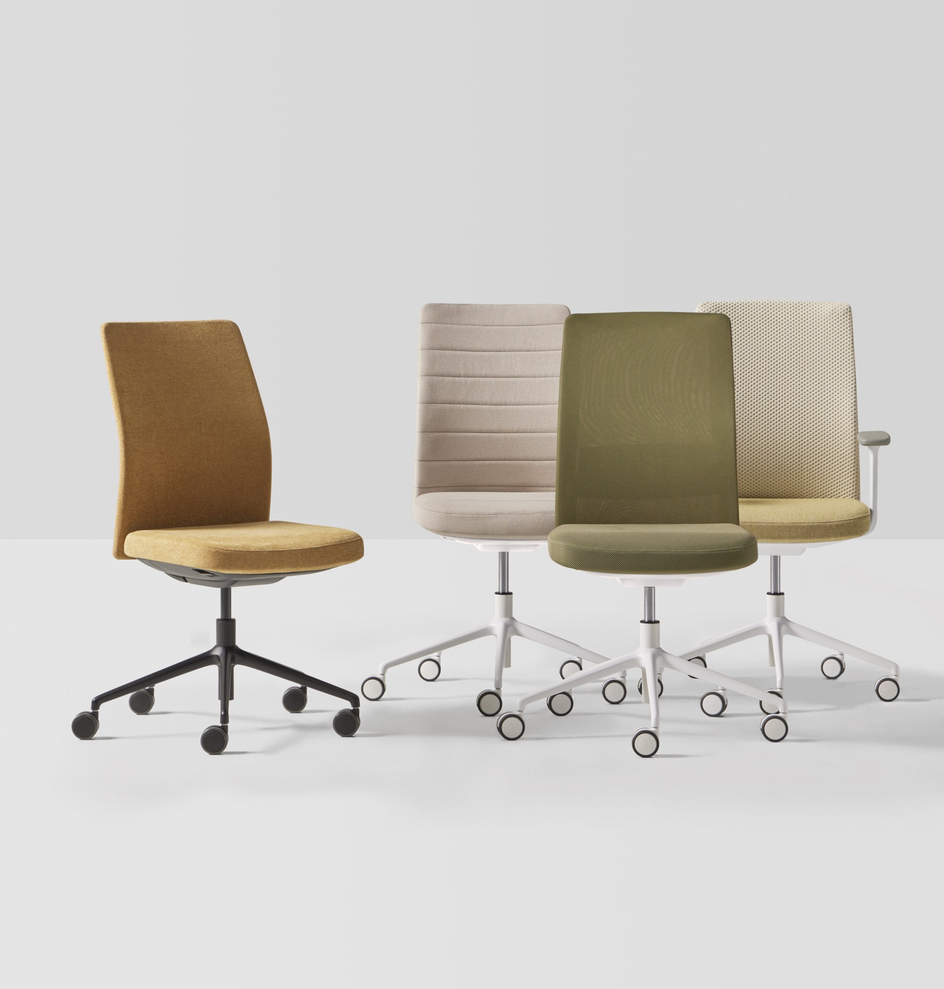 Chaise ergonomique Esitt par Inclass, dossier résille ou tapissé chaise ergonomique Inclass Esitt en quatre coloris, dossier tapissé et dossier résille
