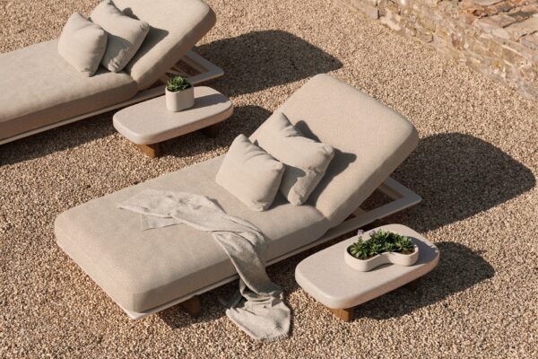 chaise longue Milos Vondom en situation, photo d'ambiance