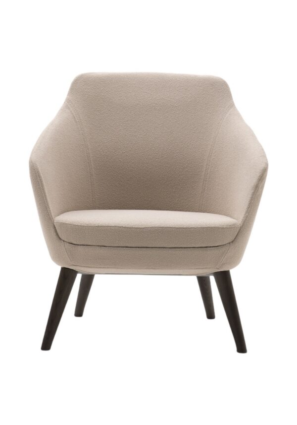 fauteuil d'accueil Setar Bralco en tissu beige sur quatre pieds en bois foncé, fond blanc