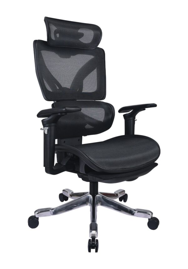 fauteuil de bureau avec repose-jambes, vue de trois quarts du fauteuil tout résille noir avec têtière articulée et base chromée