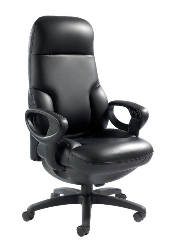 fauteuil de bureau cuir haut de gamme, cuir noir pleine fleur, vue trois quarts sur fond blanc