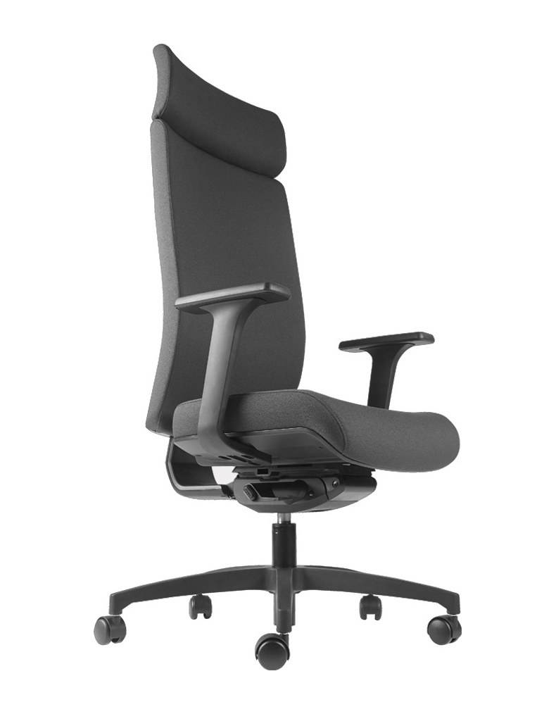 Fauteuil de direction à haut dossier et grande têtière, vue de trois quarts
