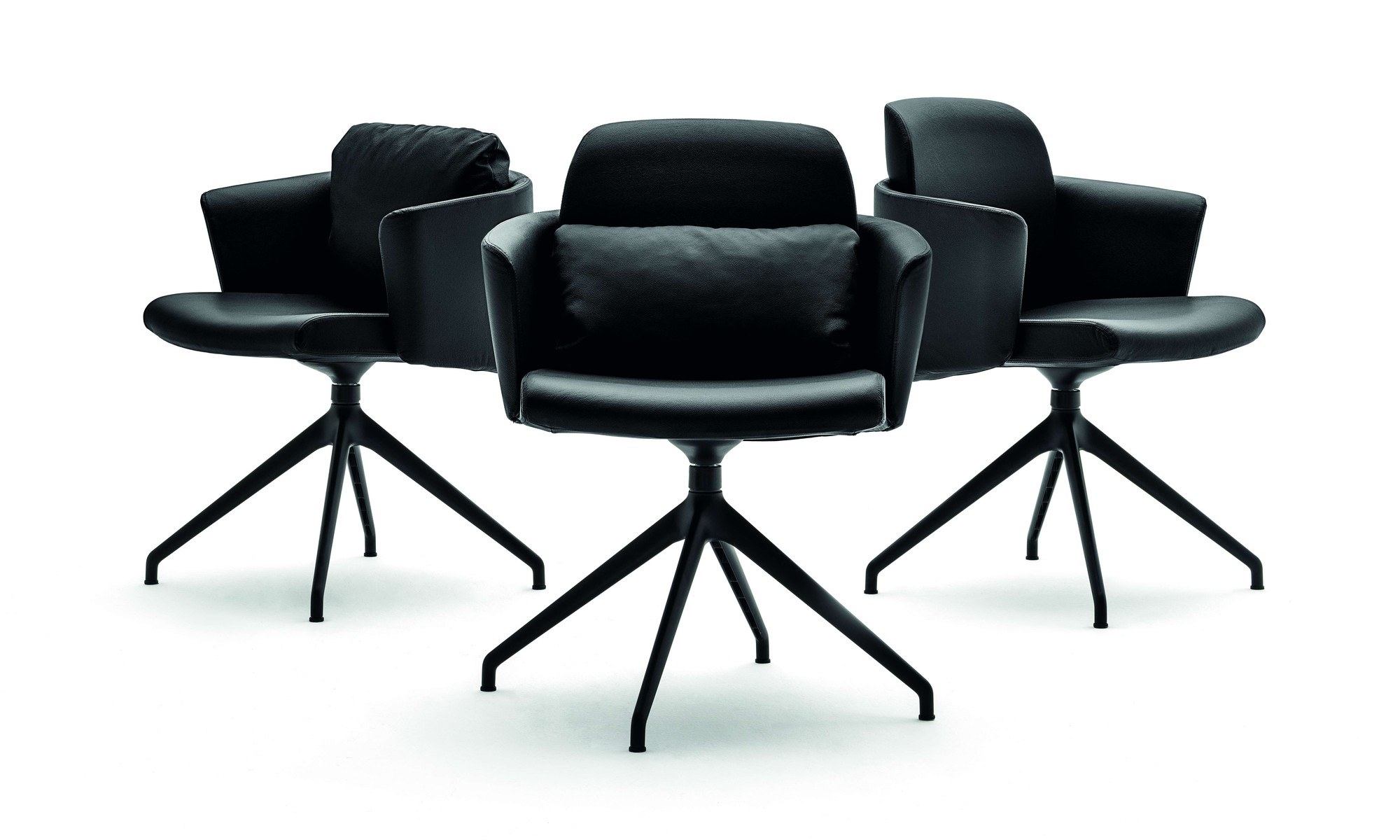 Fauteuil de direction My belle par Bralco, cuir ou tissu fauteuil de direction My belle Bralco noir sur base 4 branches, vues de face et de côté