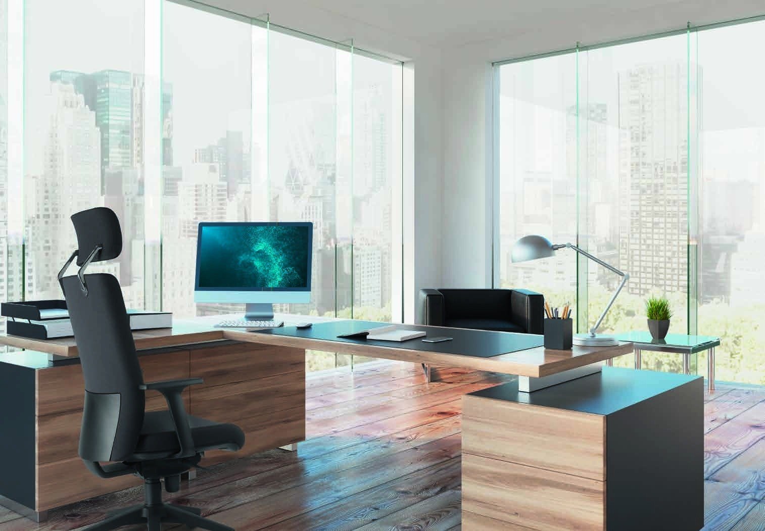 Fauteuil de direction à têtière déportée dans un bureau de dirigeant