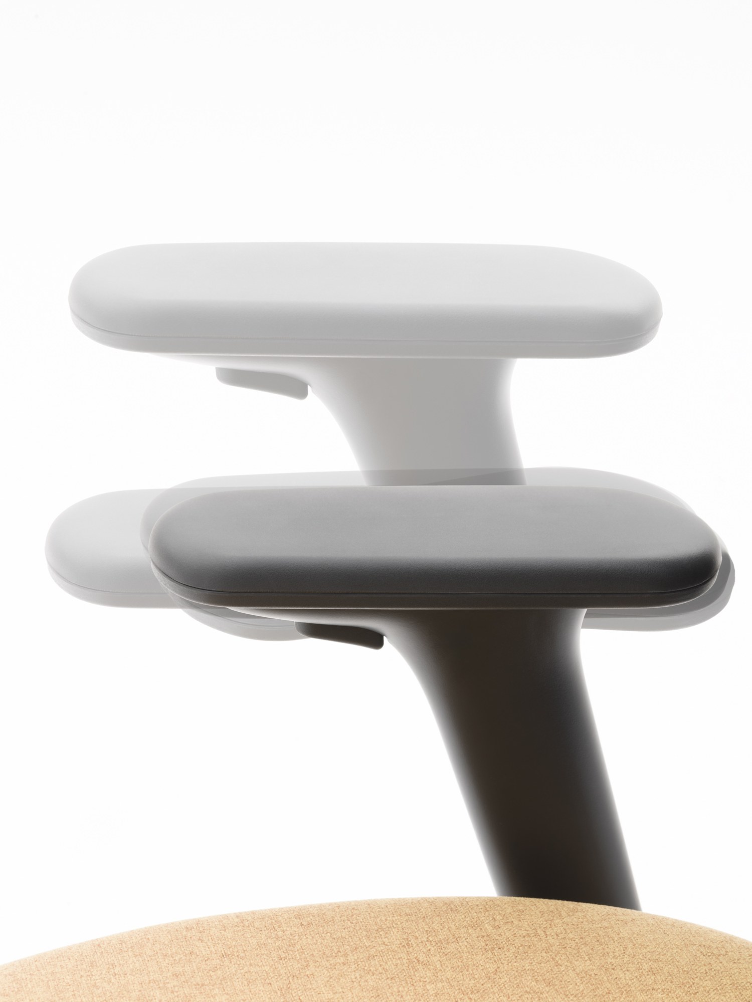 Fauteuil ergonomique Hug en résille à accoudoirs 4D par Bralco accoudoirs 4D du fauteuil ergonomique Hug Bralco, réglages en hauteur, profondeur, longueur et orientation