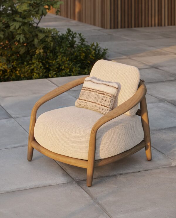 fauteuil lounge Fusta Vondom en situation, photo d'ambiance