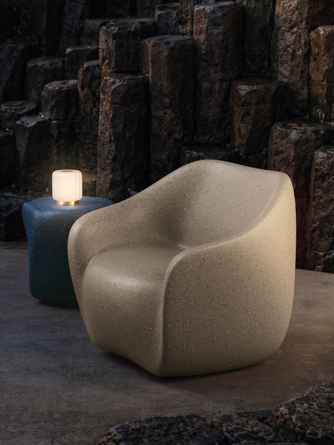 Fauteuil Reborn en polyéthylène recyclé par ecoBirdy x SLIDE Studio fauteuil Reborn Slide ecoBirdy, ambiance roche