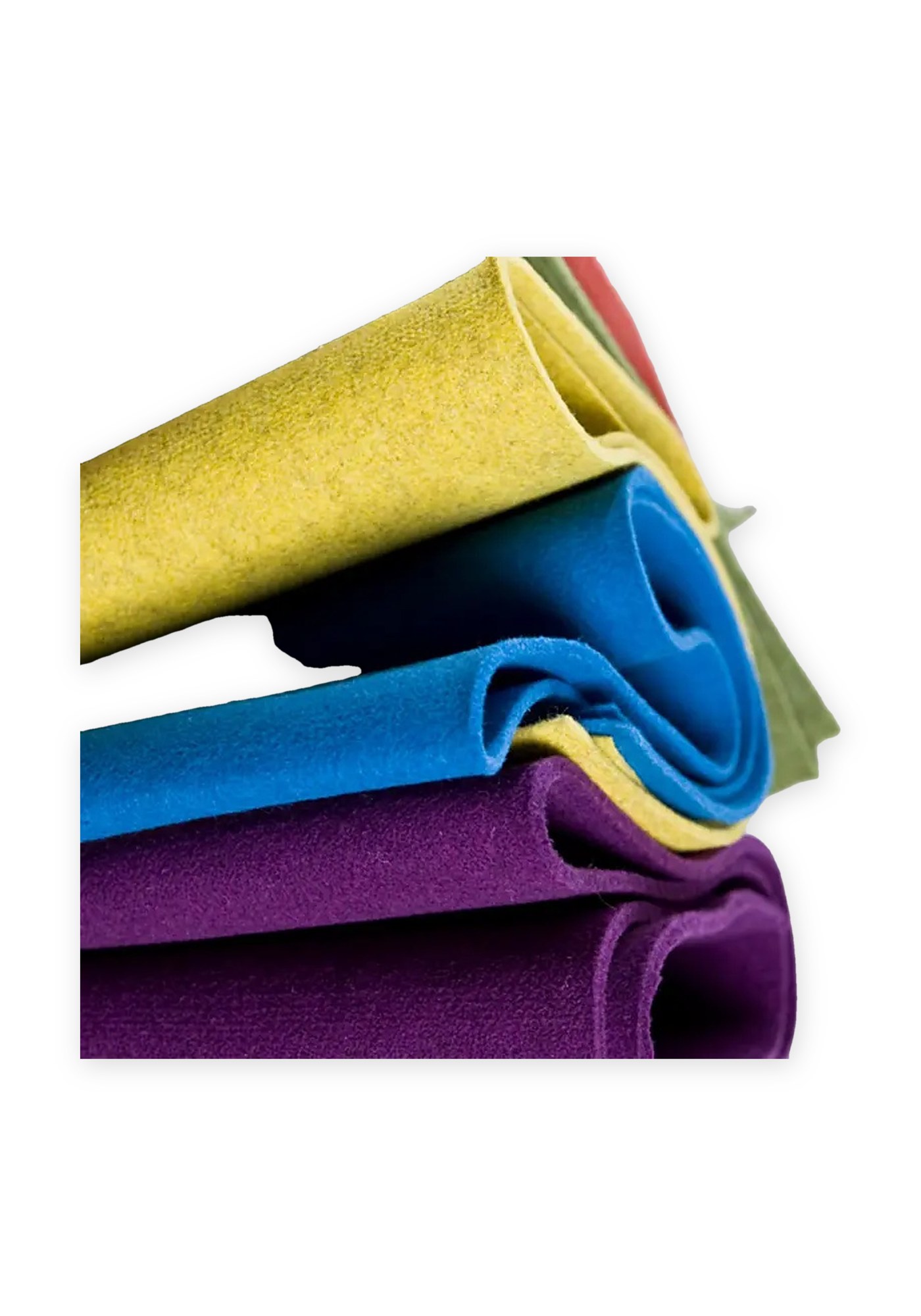 Feutre acoustique en rouleau ECO&PETfelt par Slalom, mur et formes feutre acoustique en rouleau Slalom ECO&PETfelt, feutres colorés pliés sur fond blanc