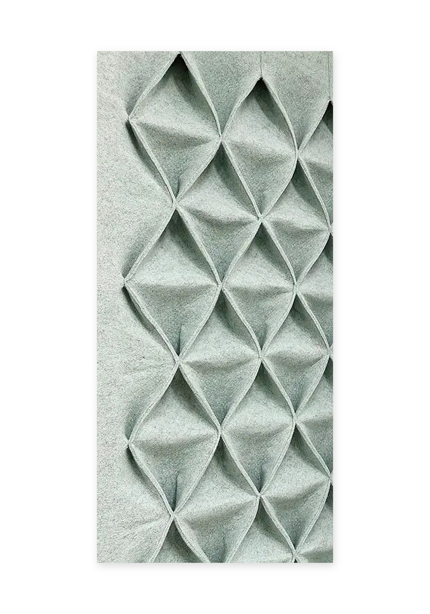 Feutre acoustique piqué Playfelt par Slalom, motif de losanges feutre acoustique piqué Slalom Playfelt à losanges vert sauge, fond blanc