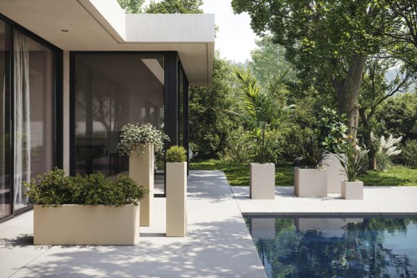 jardinière haute carrée jardinières hautes carrées Vondom en situation sur terrasse