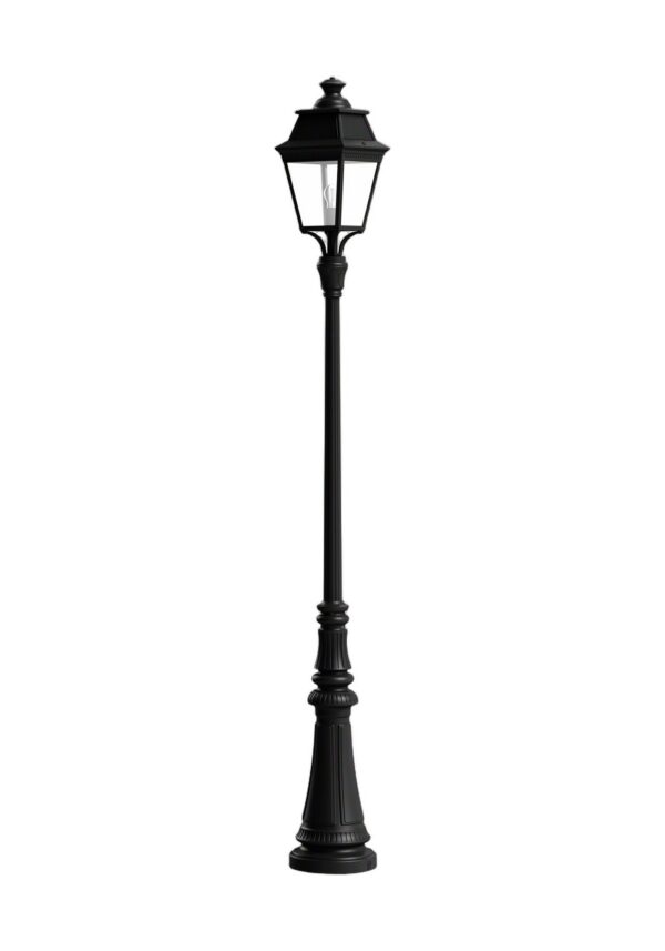 lampadaire Avenue 3 en aluminium noir foncé avec verre clair, rendu sur fond blanc