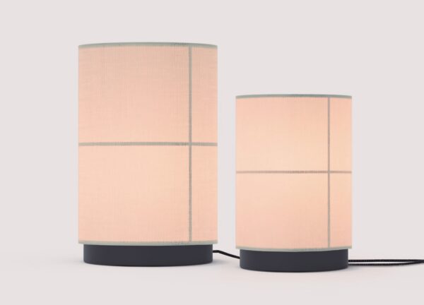 lampadaire Rania Flat deux diamètres, 28 cm et 38 cm, abat-jours allumés côte à côte