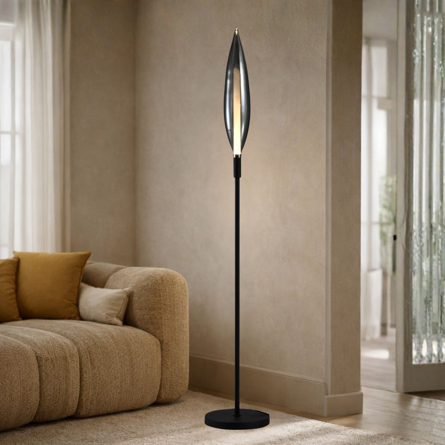 Lampadaire en verre effilé, ambré ou fumé, G9, 164 cm lampadaire verre effilé gris fume pres d un canape dans un salon