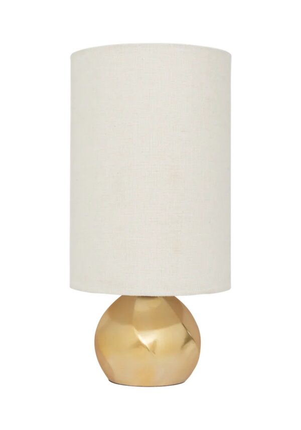 lampe à poser céramique Suki Urban Nature Culture, pied doré mat et abat-jour coton blanc cassé sur fond blanc