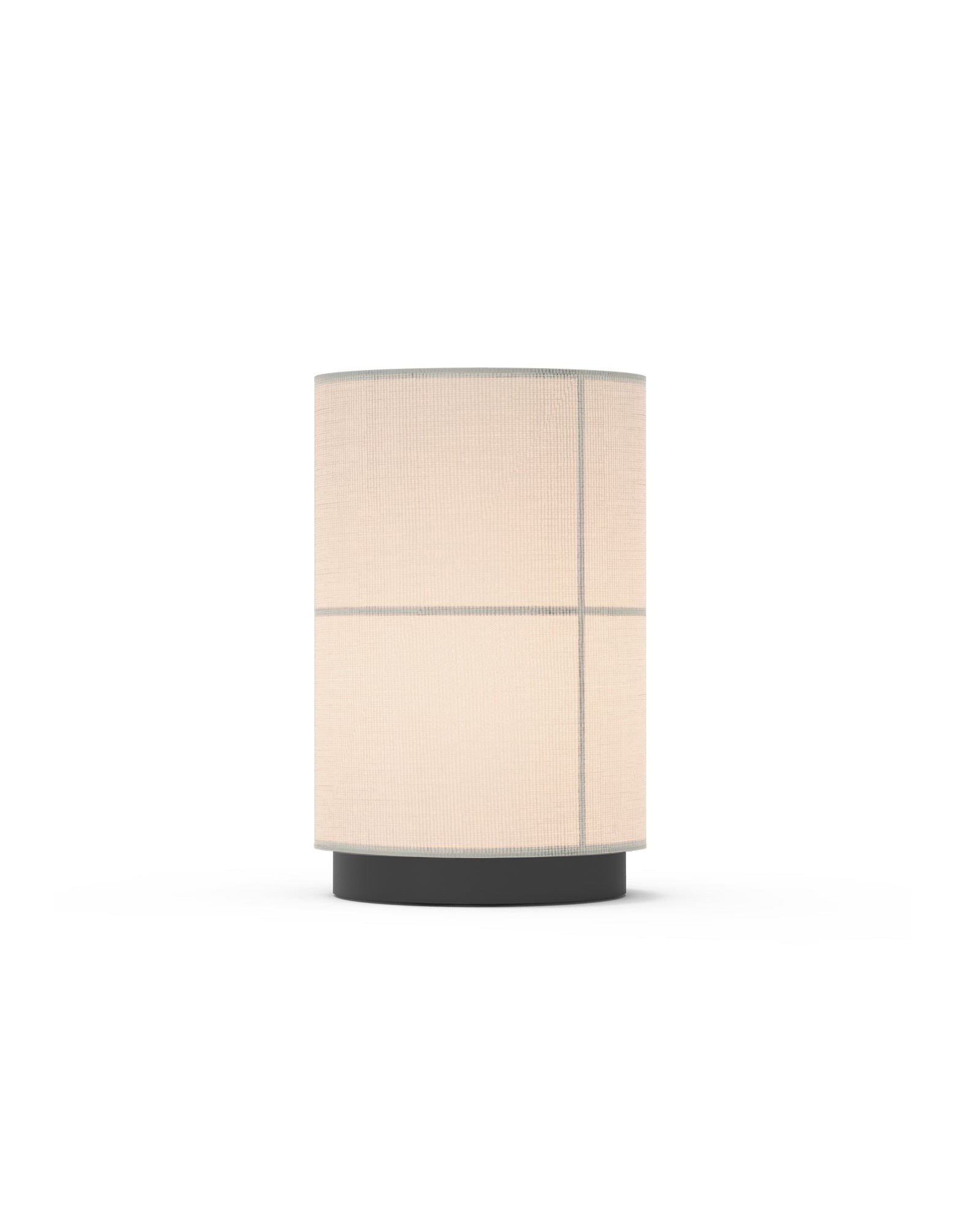 lampe à poser Rania Flat 28 cm, abat-jour en fibre naturelle crème et socle en fer, vue de face
