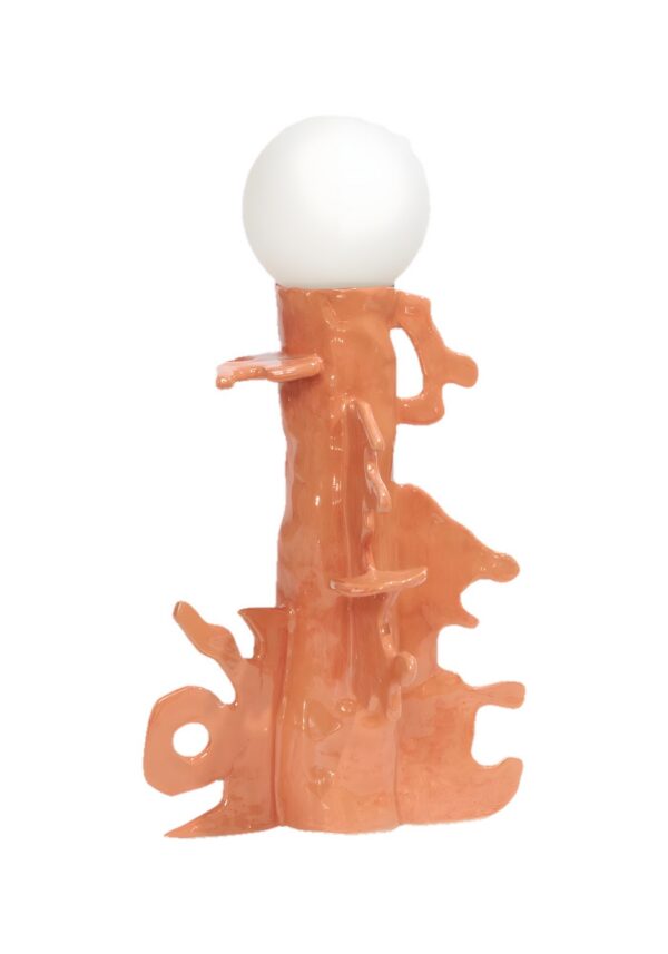 lampe céramique Puzzle orange à plaques ondulées sur fond blanc