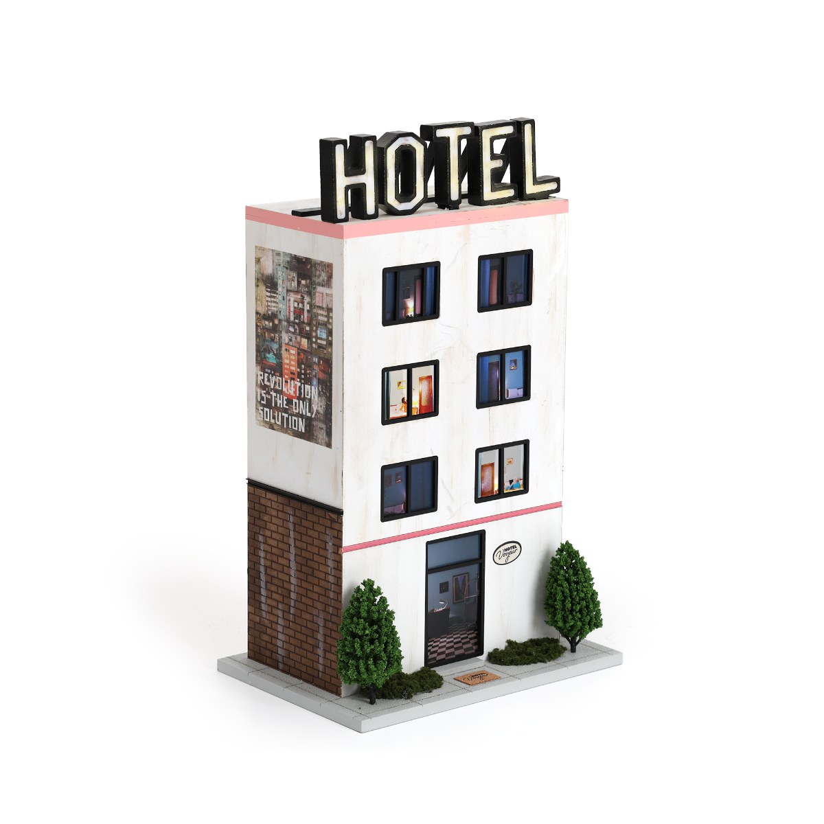 Lampe Hotel Voyeur en Bois par Seletti lampe hotel miniature design vue trois quarts côté droit