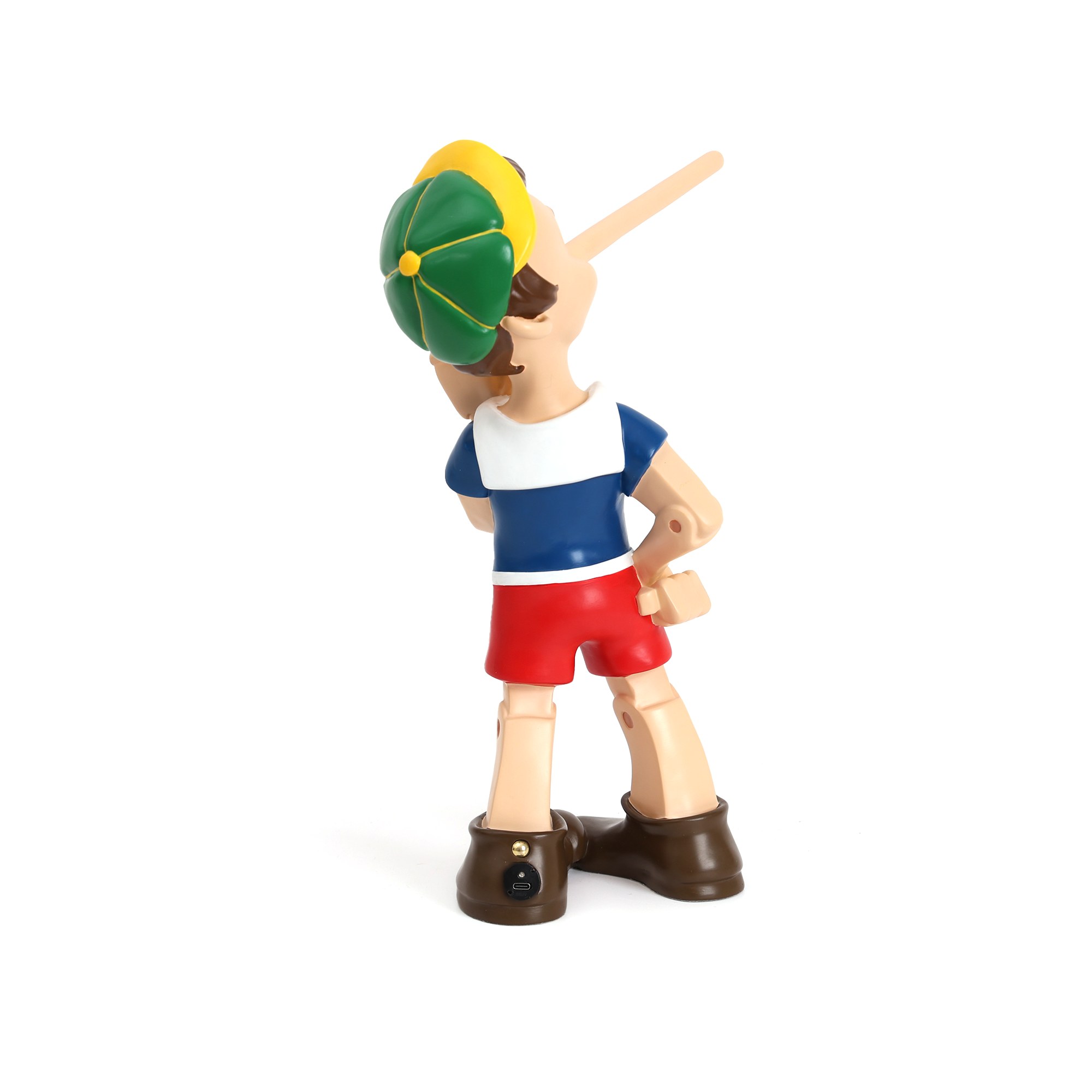 Lampe Pinocchio The Liar rechargeable par Seletti Dos de la lampe Pinocchio The Liar Seletti, chemise bleue et short rouge