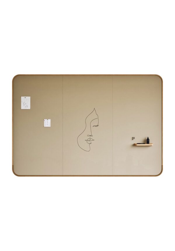 mur de tableaux blancs Curve Wall Oak Chameleon, trois panneaux et cadre en chêne, fond blanc