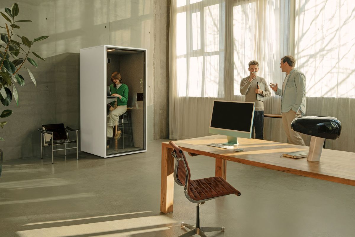 Phone Box ou Cabine Insonorisée : Laquelle Choisir pour son Open Space ? Phone box : cabine insonorisée pour une personne dans un open space