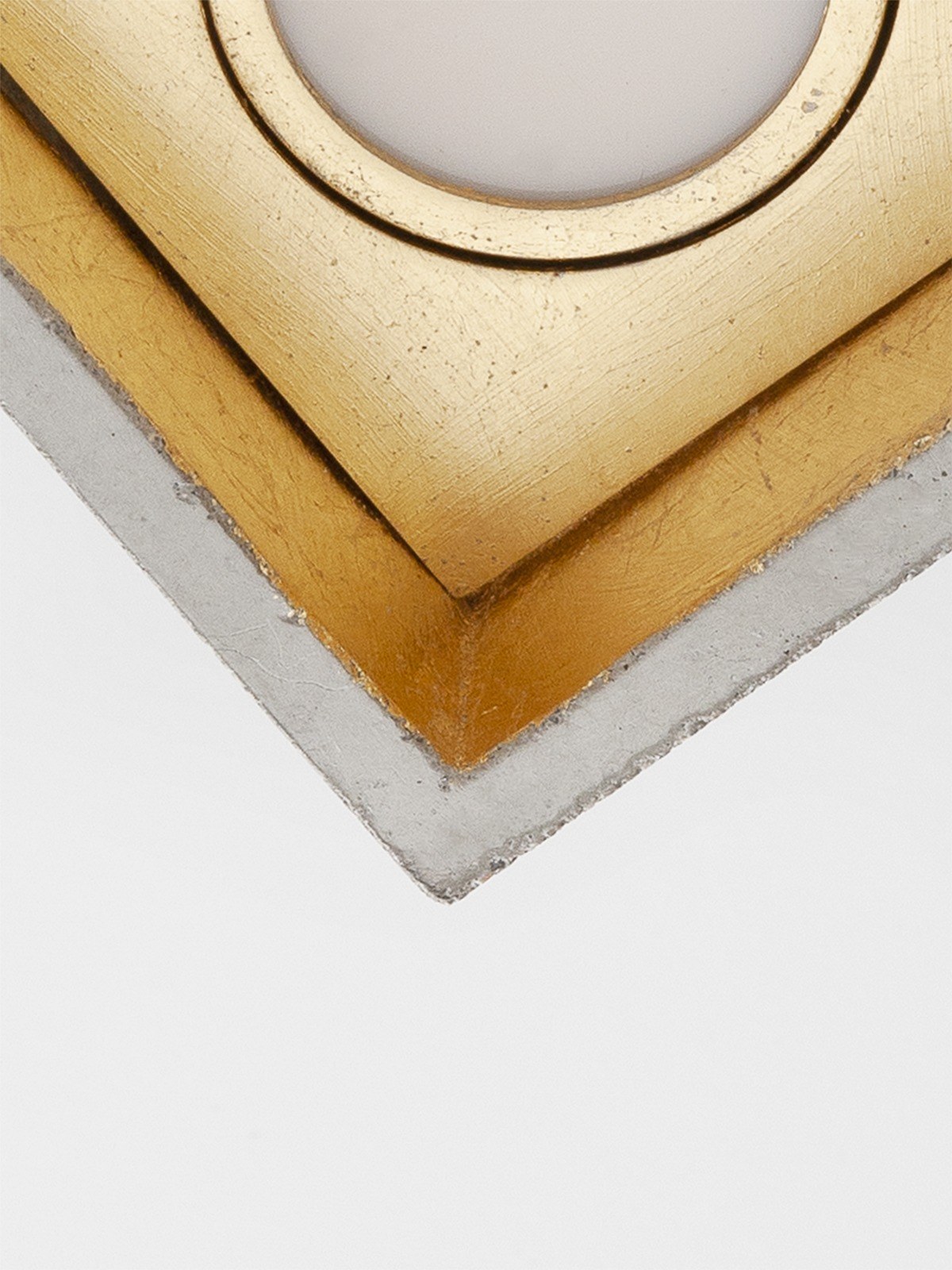Plafonnier B7² 2 spots en béton gris clair par Stefan Gant x Gant Lights Plafonnier B7² gris clair, détail du revêtement intérieur