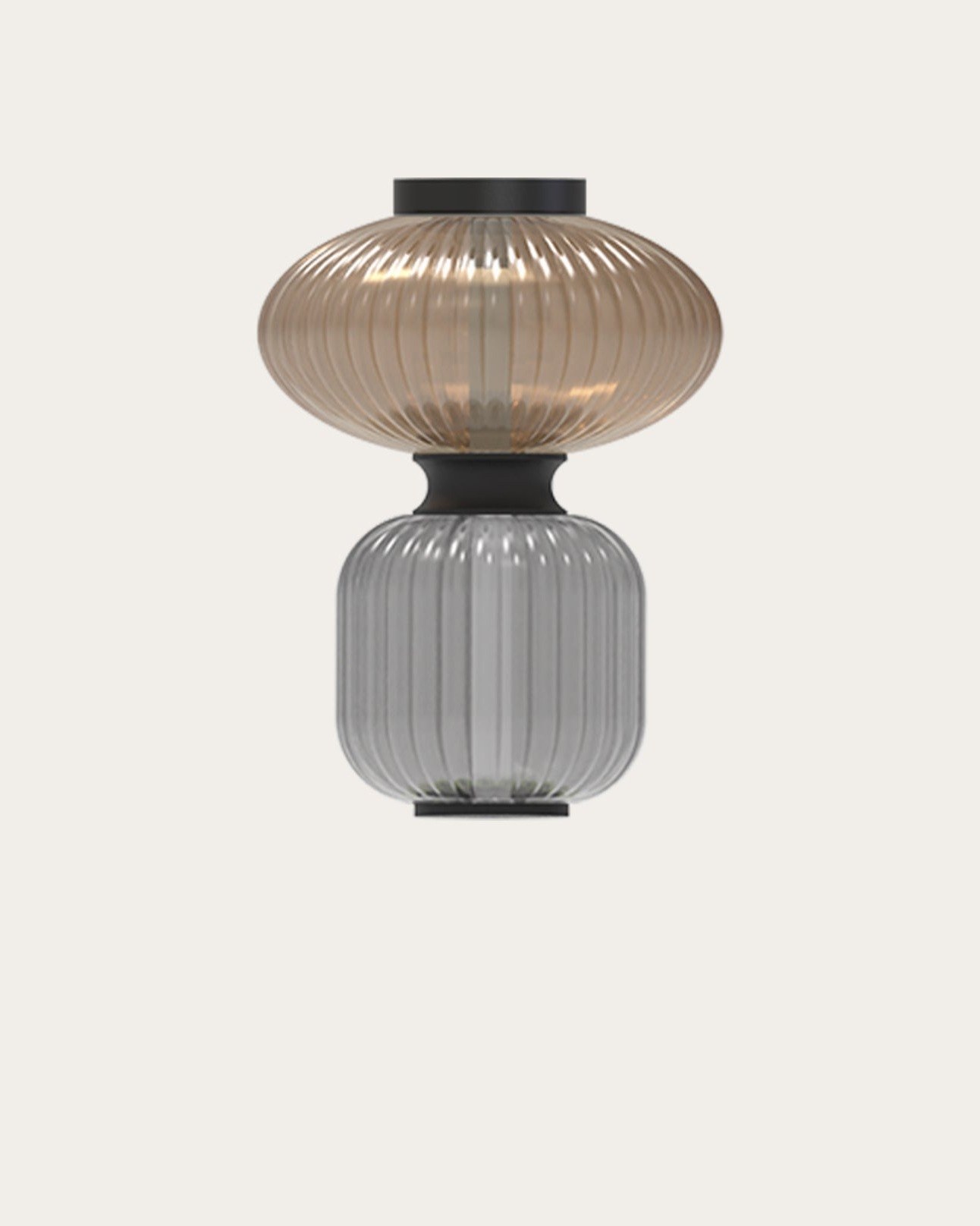 plafonnier Goldenberry en verre soufflé ambre et gris fumé, vue en ambiance sur fond beige