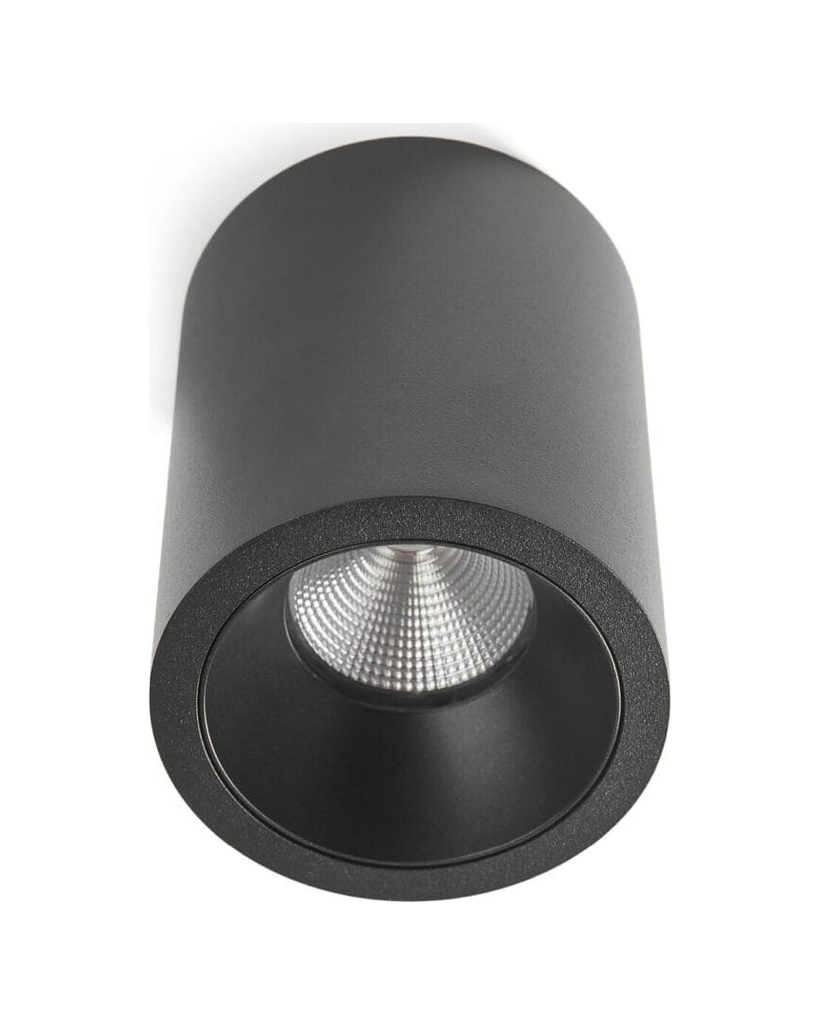 Plafonnier Tube Ceiling LED ou GU10 en aluminium par Antidark plafonnier Tube Ceiling Antidark LED en finition noir, packshot fond blanc