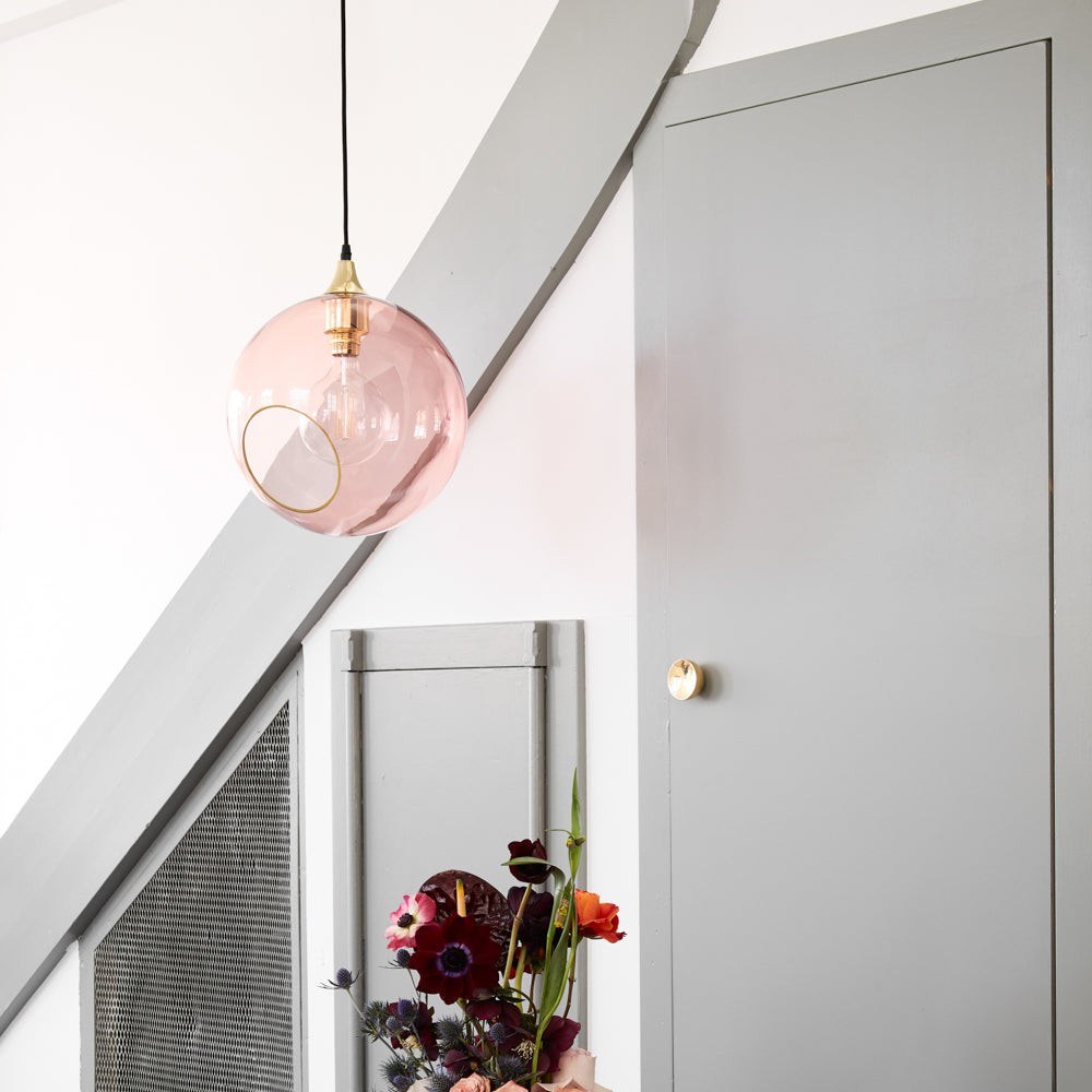 Suspension Ballroom par Design by Us, verre soufflé, Ø20 ou Ø32 cm suspension Ballroom Design by Us, version XL de 32 cm en verre rose