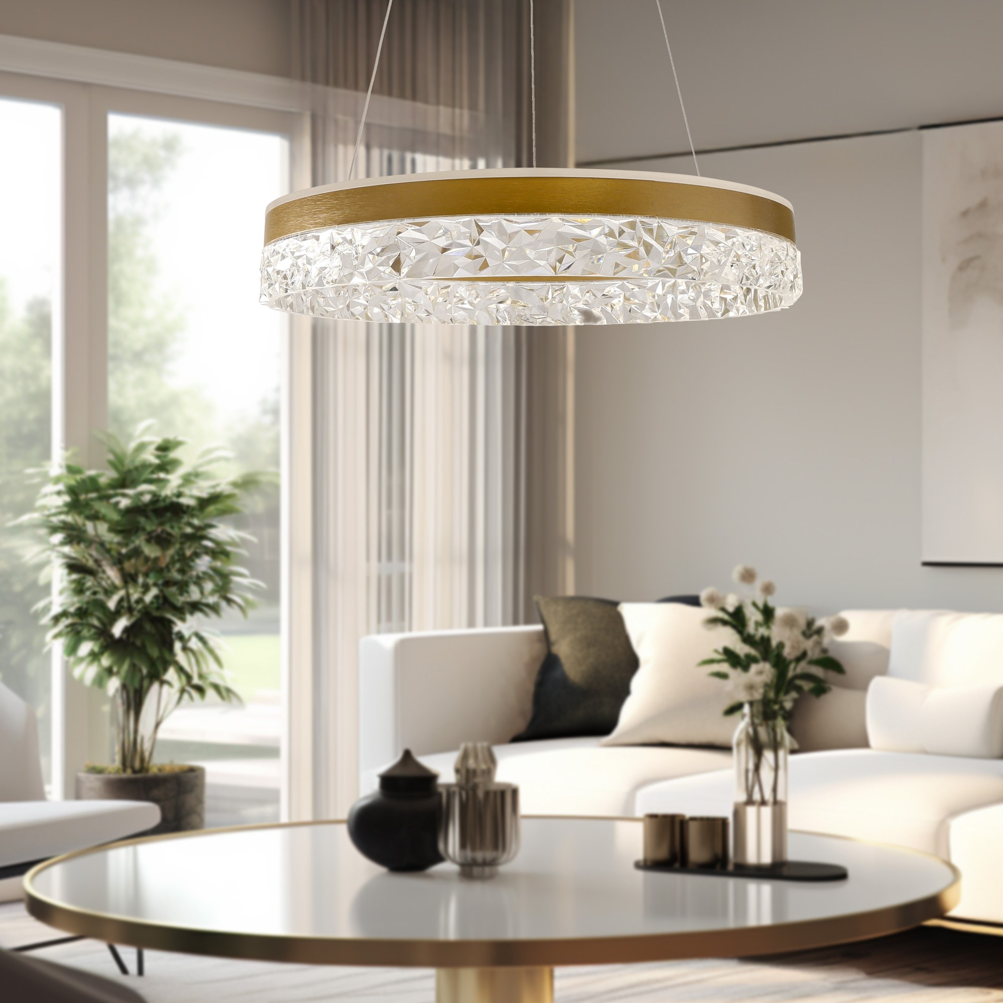Suspension LED effet cristal en anneau, dorée ou noire, 50 ou 60 cm suspension LED effet cristal doree dans un salon