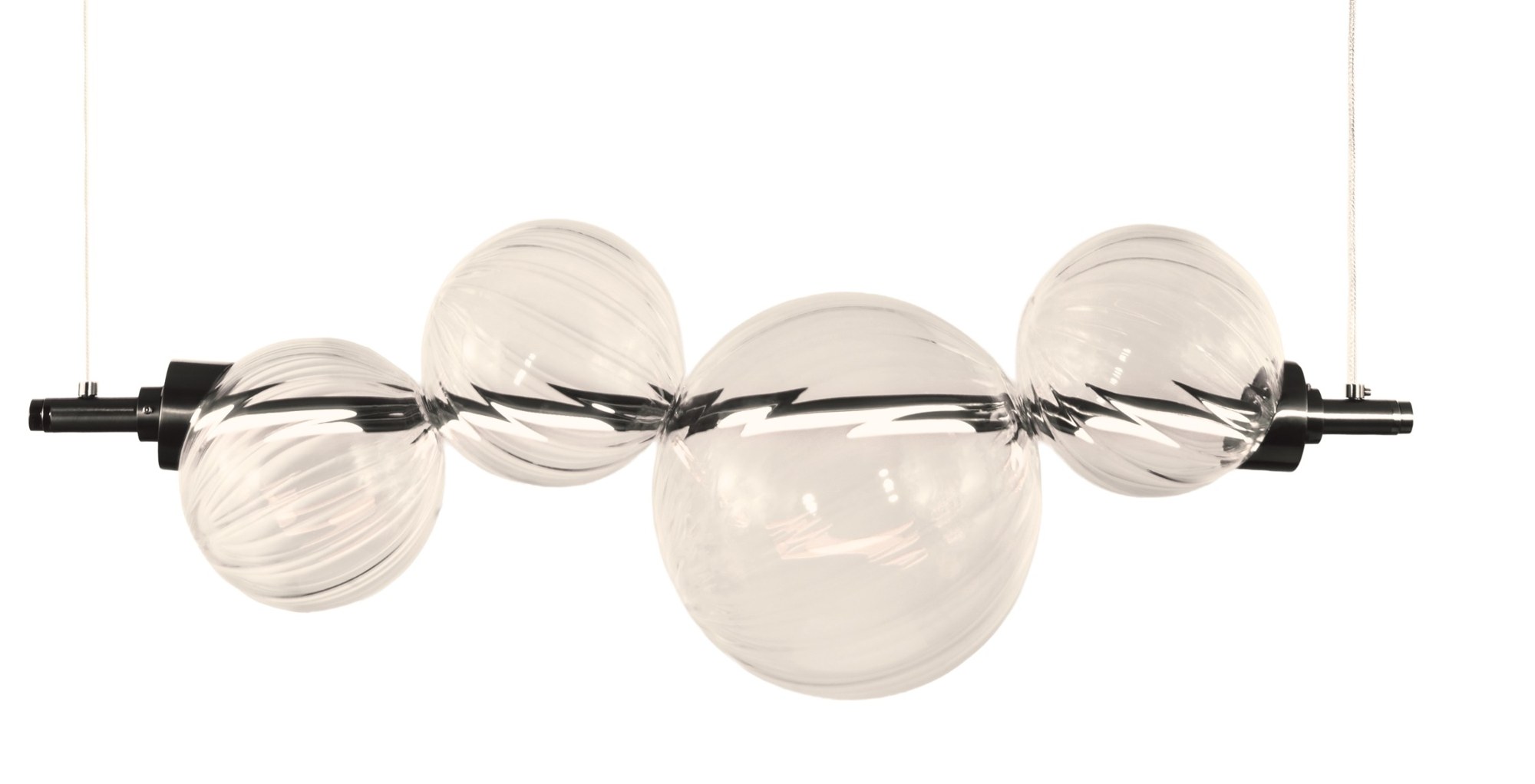 Suspension linéaire à quatre boules de verre transparent, LED 12 W suspension linéaire boules de verre detail des quatre boules