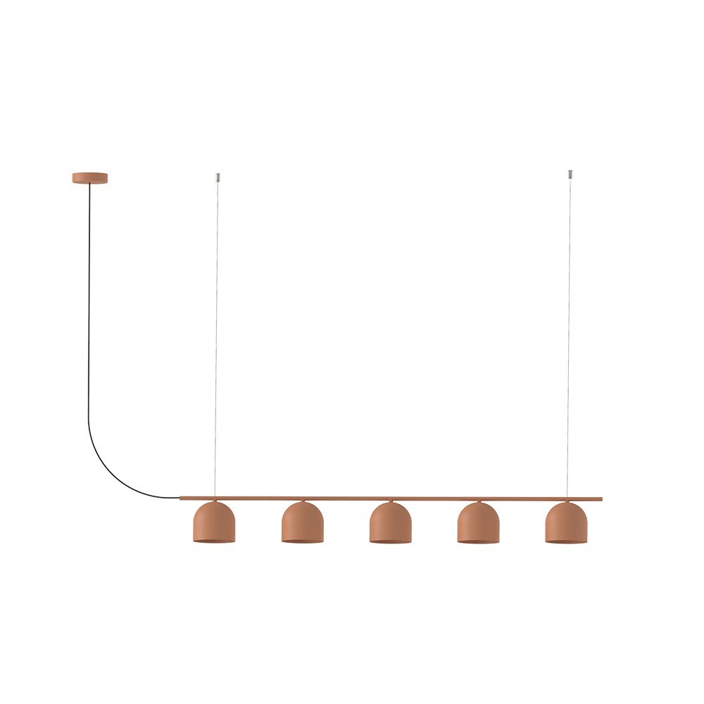 Suspension Rio Chandelier en fer par Robin Lamps Suspension Rio Chandelier en fer par Robin Lamps, taille M, 5 abat-jours, finition terracotta