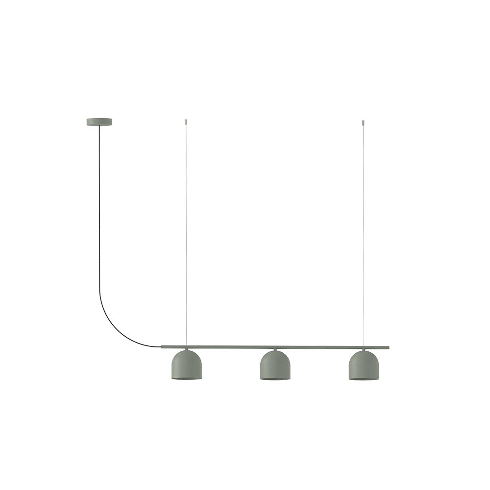 Suspension Rio Chandelier en fer par Robin Lamps Suspension Rio Chandelier en fer par Robin Lamps, taille S, 3 abat-jours, finition vert