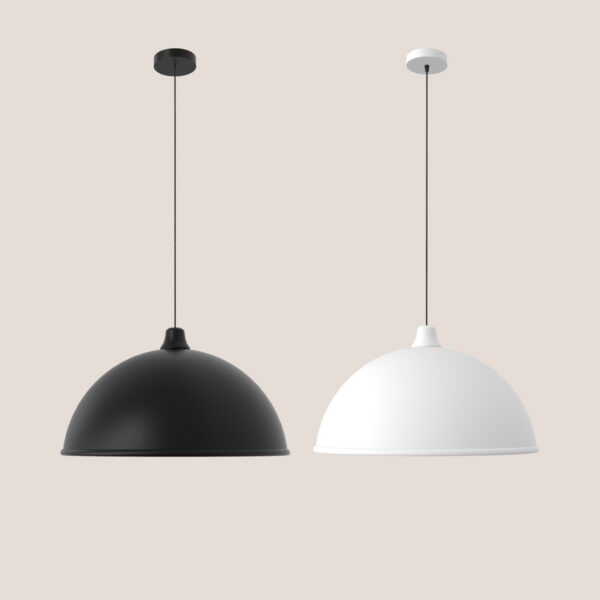 suspension Salma en noir mat et en blanc mat côte à côte sur fond beige