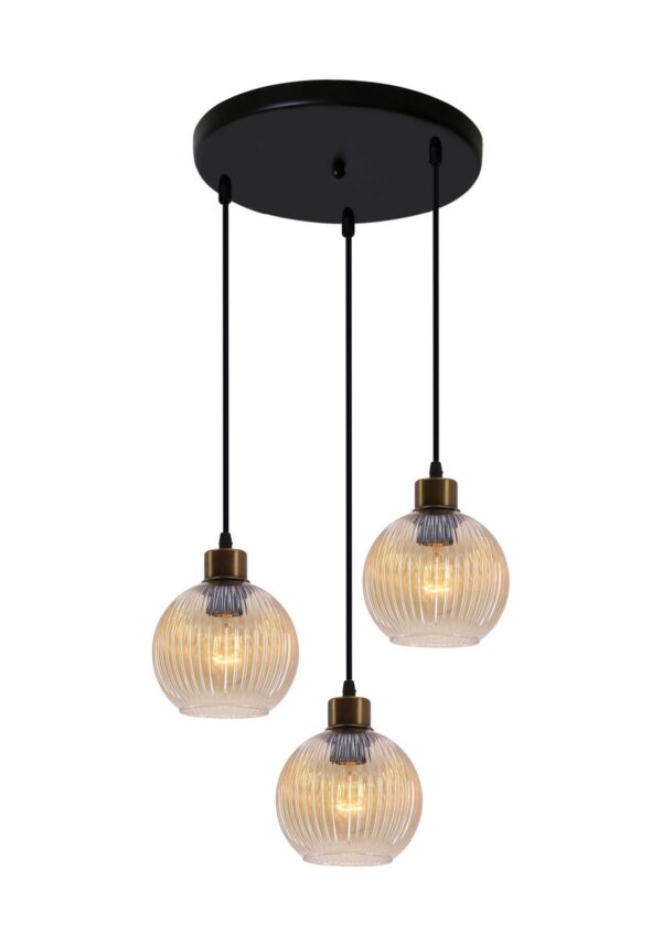 suspension verre cannelé ambré trois lumieres sur platine ronde sur fond blanc