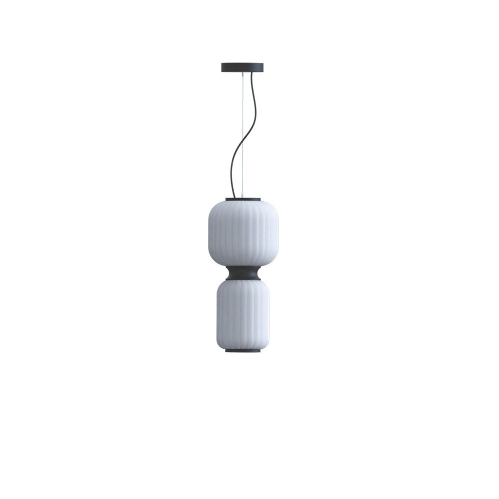 suspension Whiteberry forme Echo, deux capsules en verre opale, monture noir mat, fond blanc