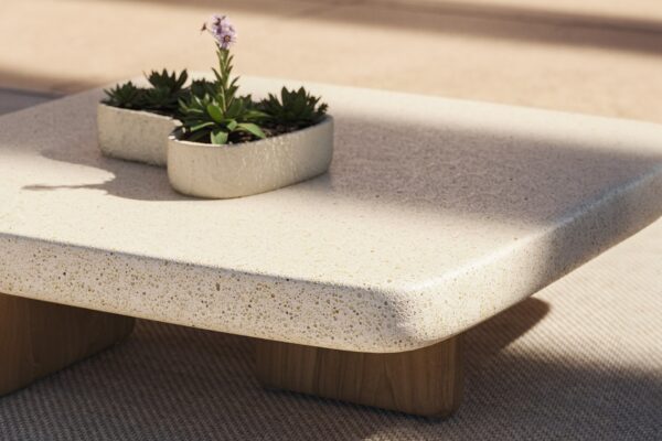 table basse Milos Vondom en situation, photo d'ambiance