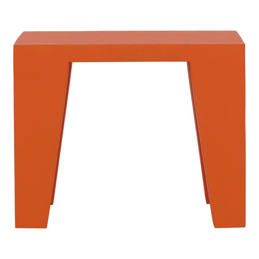 Table d'appoint Léon par Urban Nature Culture, manguier orange table d'appoint manguier Léon Urban Nature Culture, vue de face sur fond blanc