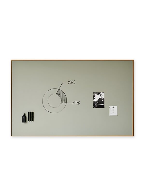 tableau blanc cadre bois Sharp Oak Chameleon, chêne massif et surface vert sauge, fond blanc