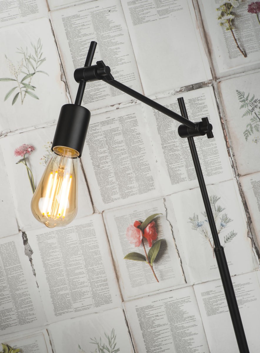 Lampadaire design Sheffield en métal au design industriel par It's About Romi Lampadaire design Sheffield en métal au design industriel par It's About Romi