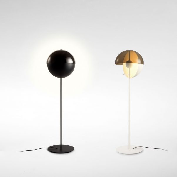 Lampadaire Theia LED 7,6W avec un abat-jour en demi-sphère par Mathias Hahn - Marset Lampadaire Theia LED 7,6W avec un abat-jour en demi-sphère par Mathias Hahn - Marset