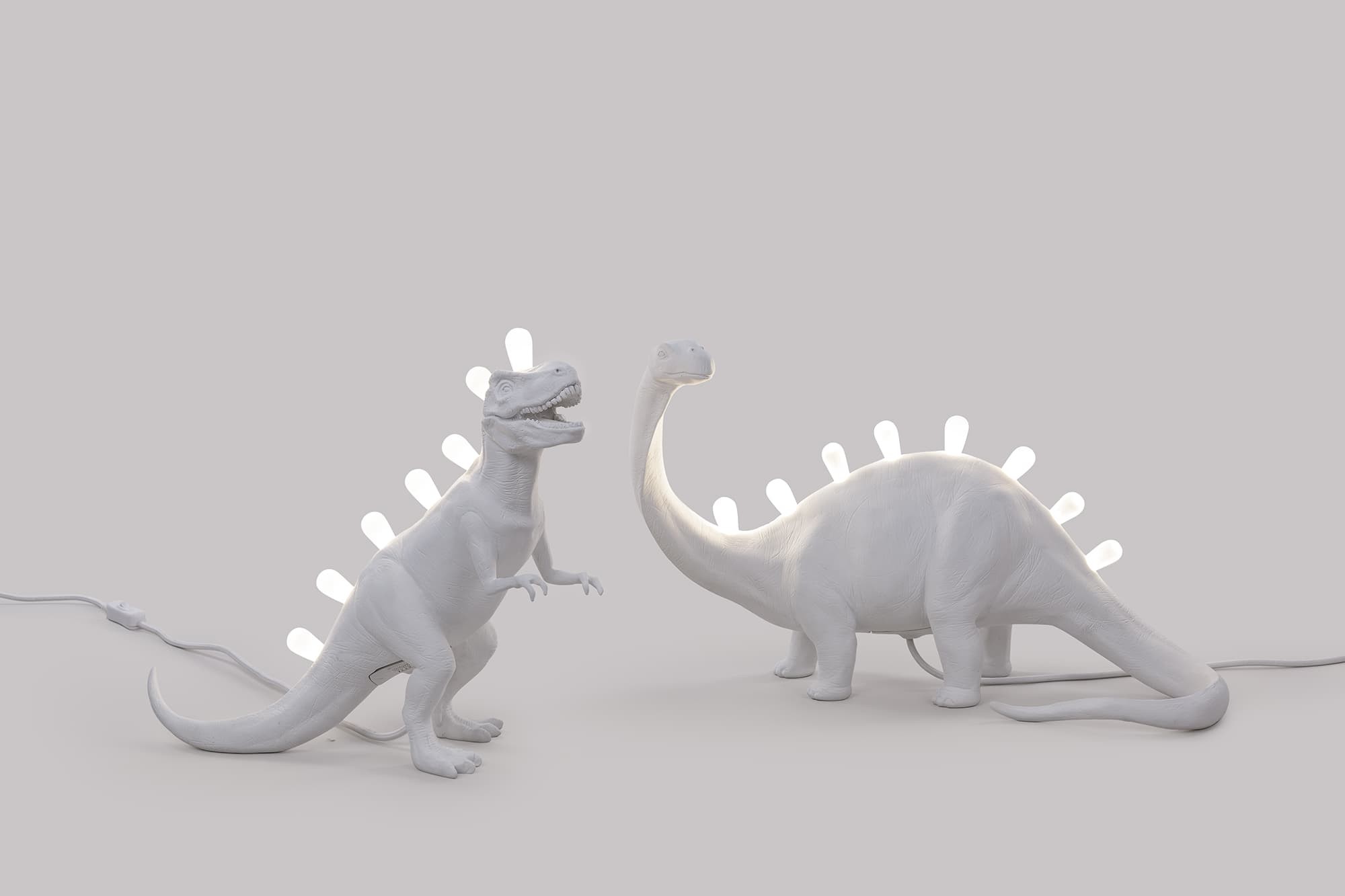 Lampe à poser Jurassic Lamp Rex en forme de Tyrannosaurus en résine blanc par Seletti Lampe à poser Jurassic Lamp Rex en forme de Tyrannosaurus en résine blanc par Seletti