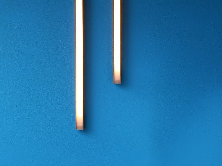 Applique murale Led40 130 cm en bois au design scandinave par Tunto