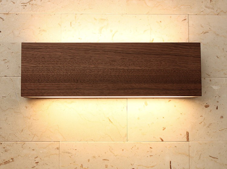 Applique murale Led120 40 cm en bois au design scandinave par Tunto Applique murale Led120 40 cm en bois au design scandinave par Tunto